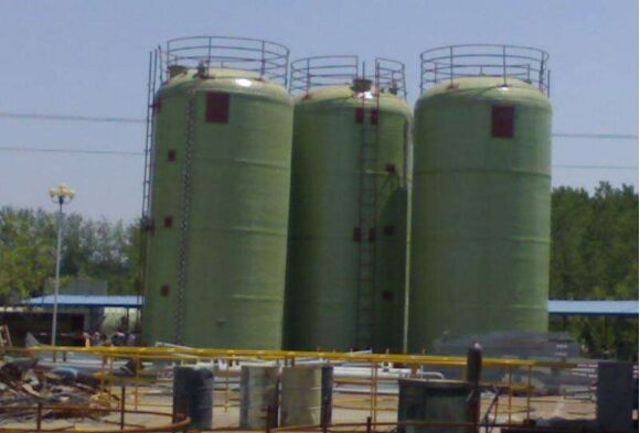 30立方玻璃鋼罐施工現場